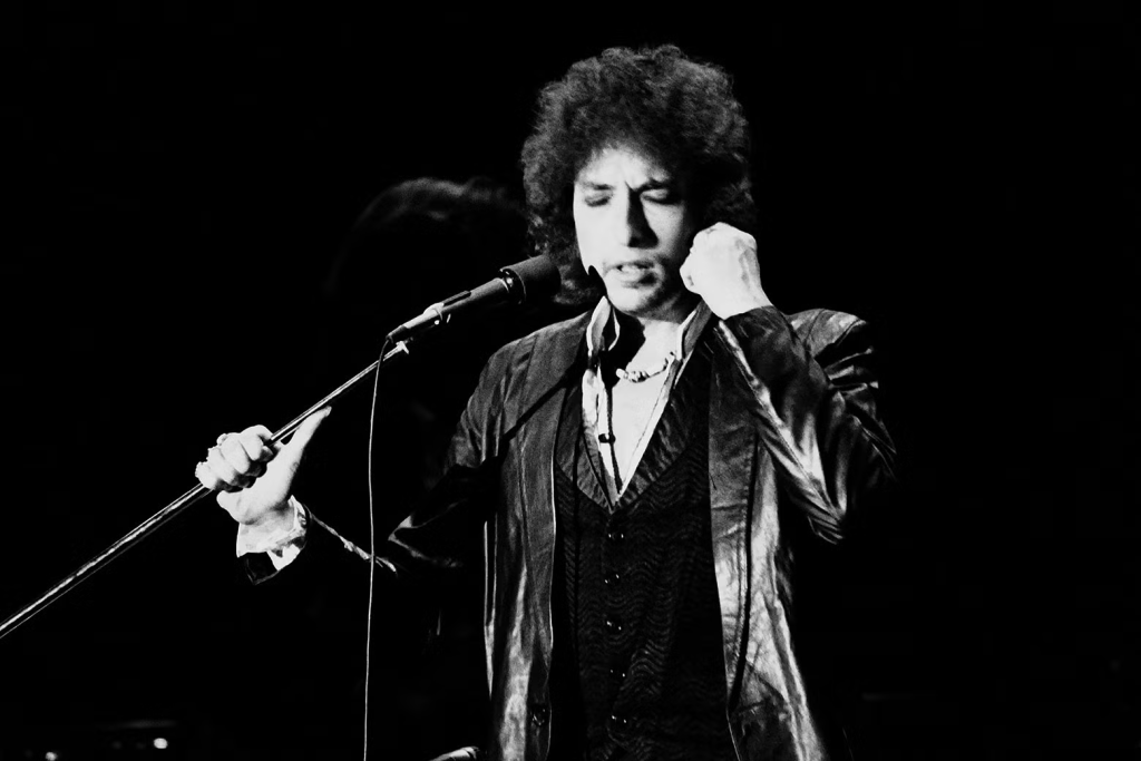 dylan-singing