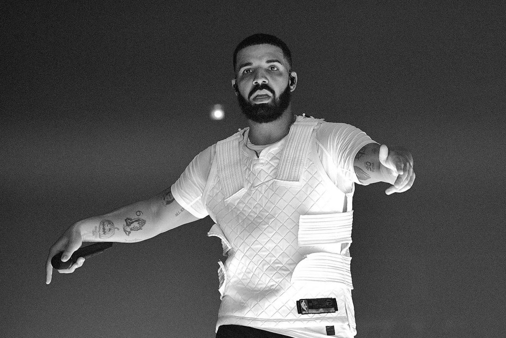 drake-onstage